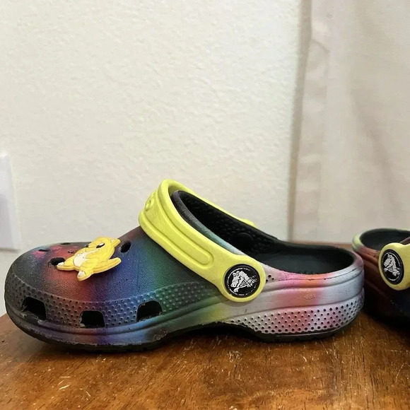 Crocs Classic Clogs Primary Rainbow Tie Dye Kids Clogs Size Childrens 7 Pokémon - Picture 4 of 10